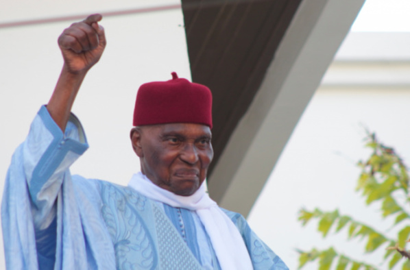 URGENT: Abdoulaye Wade à Dakar...pour mettre du feu sur le "macky"