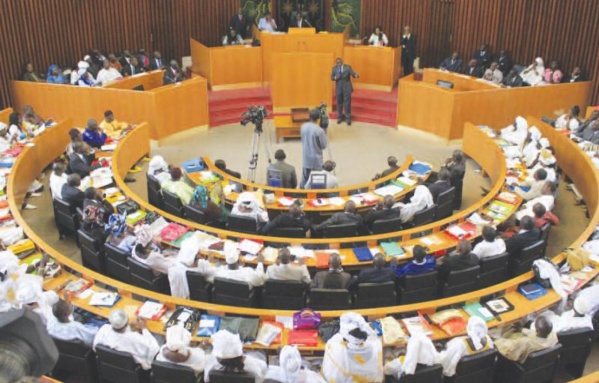 Sénégal : Après le journaliste Pape Alé, deux députés envoyés en prison