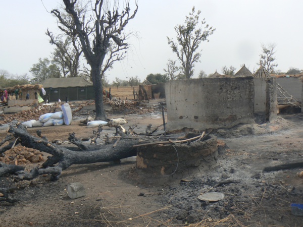 INCENDIE: Sinthiou Faring, un village totalement réduit en cendre, le conseil départemental de Tamba au secours des sinistrés.