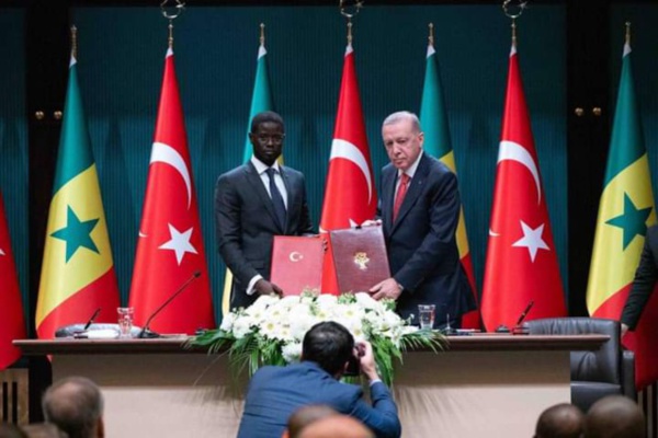 Le Pr Diomaye Faye et son homologue Erdoğan ont signé un protocole d’accord de haut niveau entre le Sénégal et la Türkiye passant de 500 millions à 1 milliard de dollars