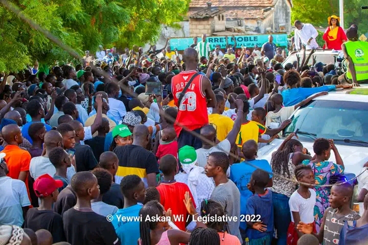 BAKEL CHANTE OUSMANE SONKO POUR YEWI ASKAN WI (Discours d'Ousmane Sonko)