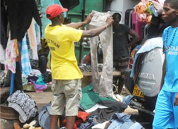 Sénégal : vers l’interdiction de l’importation des vêtements de friperie