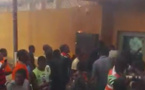 URGENT: L'ambassade de France au Burkina attaquée et saccagée par lesjeunes